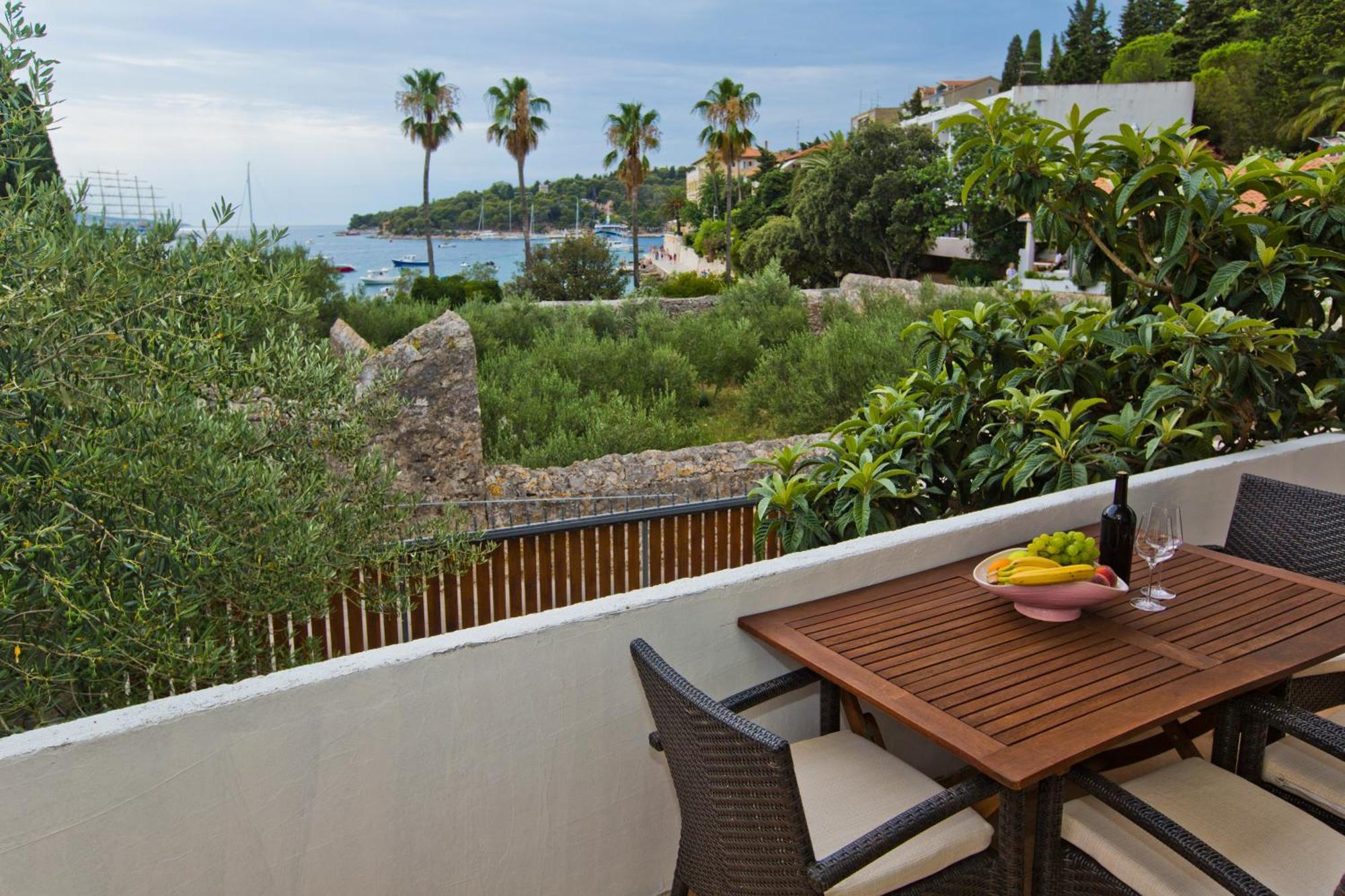 Apartments Grgo Hvar Town Eksteriør billede